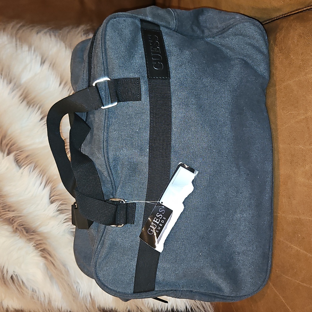 GUESS Travel Weekender Bag Gym Bag
